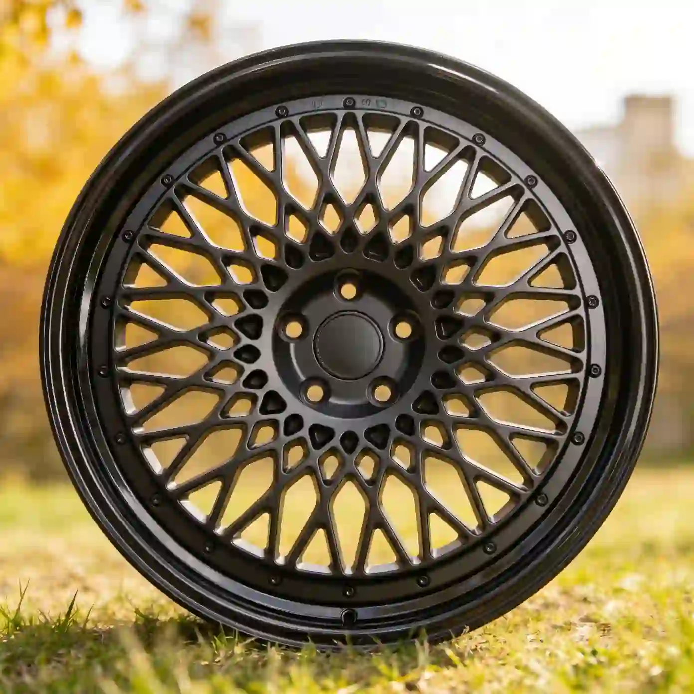 Front view of passenger car two-piece forged wheel for 911 E260 E300 S450 S500 M3 M4 luxury car