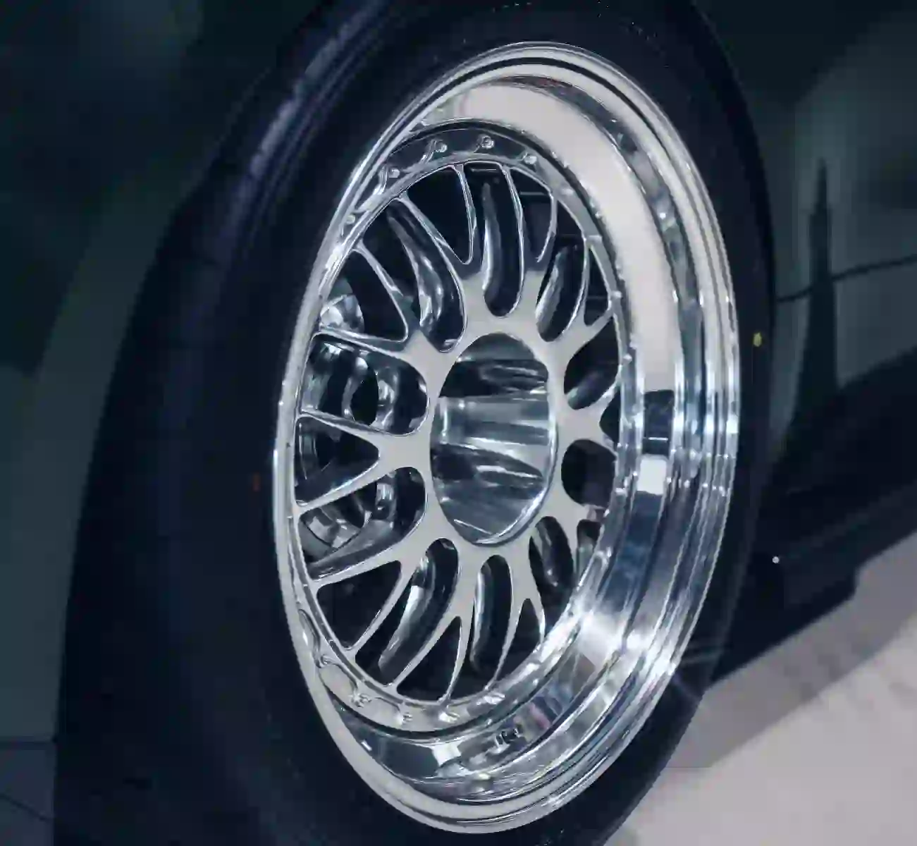 Scene diagram of 2-piece forged silver deep dish aluminum wheels for porsche 911 992 997