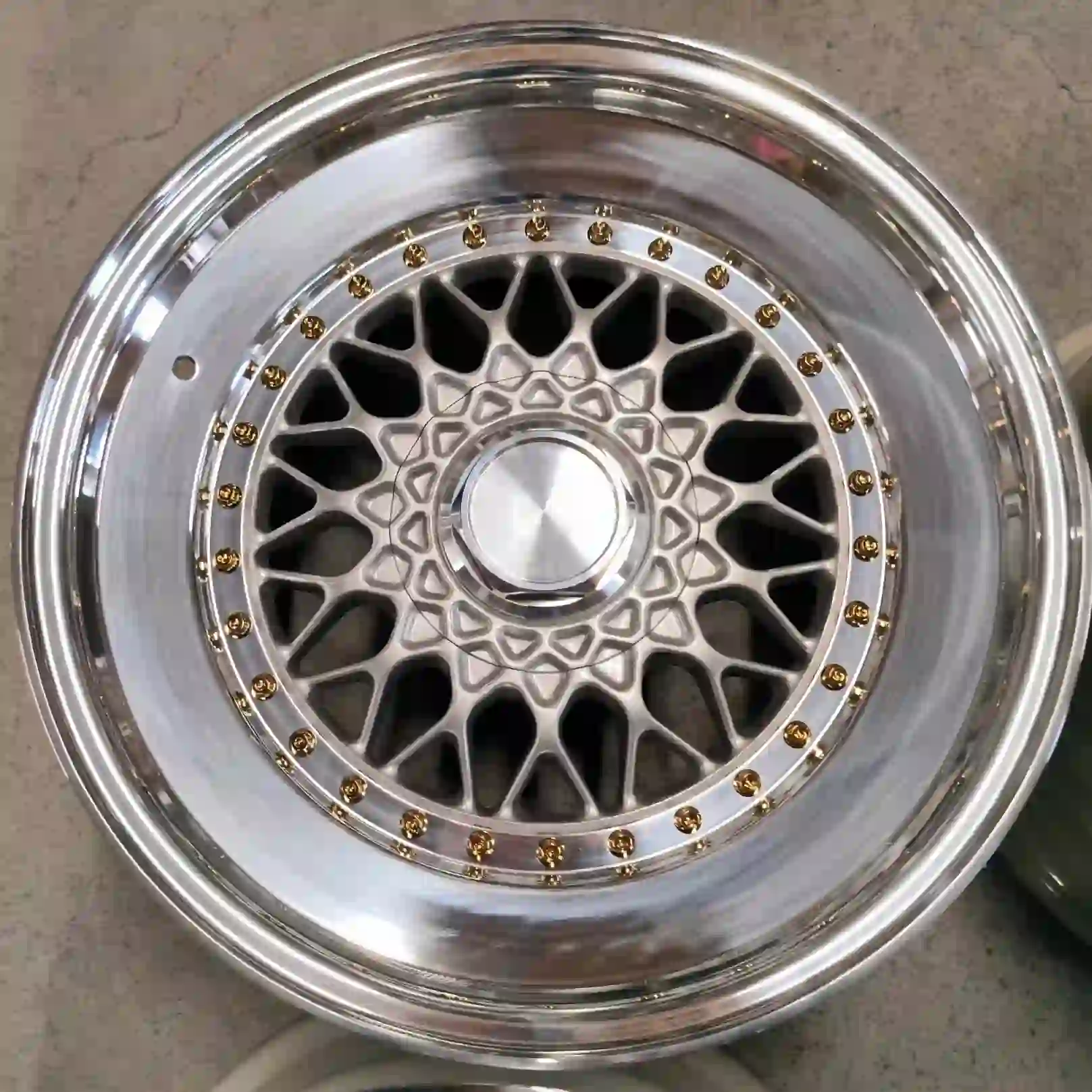 Front view:3-piece forged wheels 17-24 inch mesh 100/112/120mm for Audi A3 A4 A5,BMW E24 E30,Mercedes-Benz,and Volkswagen Golf