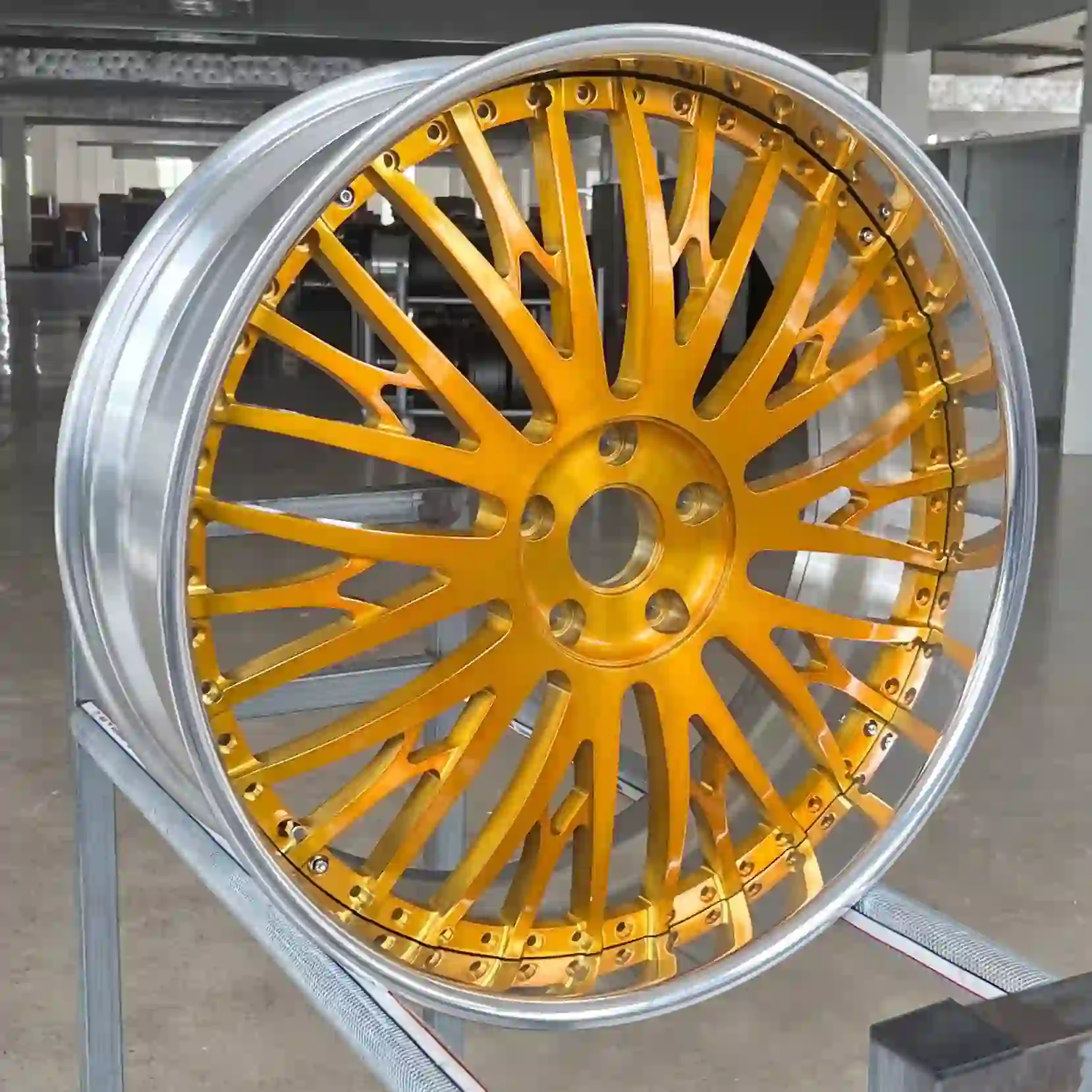 Real shot on the left:3-piece forged aluminum gold wheel rims 5X114.3/120/125/127/139.7 for Chevrolet Caprice/Impala/C1500,Oldsmobile Cutlass,Ford Mustang