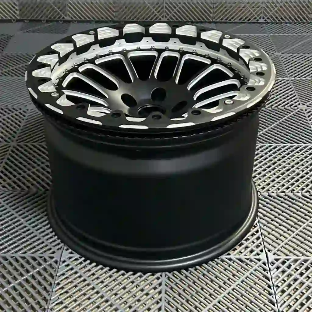 Side view of beadlock forged concave black wheels 17-22 inch 5x112 5x120 5x114.3 racing car rims for M2 M3 M4 M5 F20 F30 F32 F36 F40