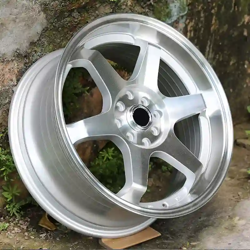 Real photo: Side view of cast silver 15 16 17 18 inch wheels aluminum alloy aftermarket mag rims for passenger car