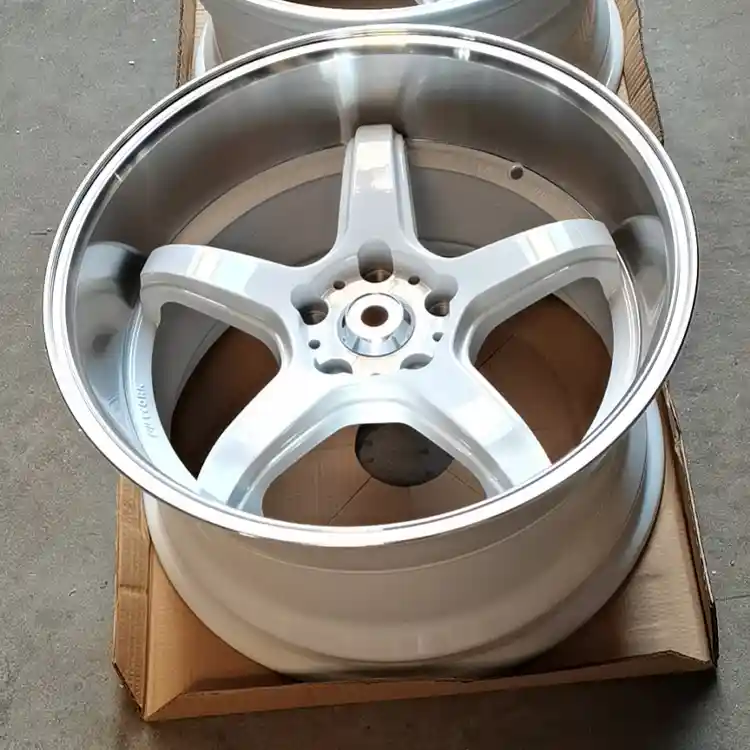 Real photo:Top view of aftermarket five spoke white rims 18X10.5 inch cast aluminum alloy wheels