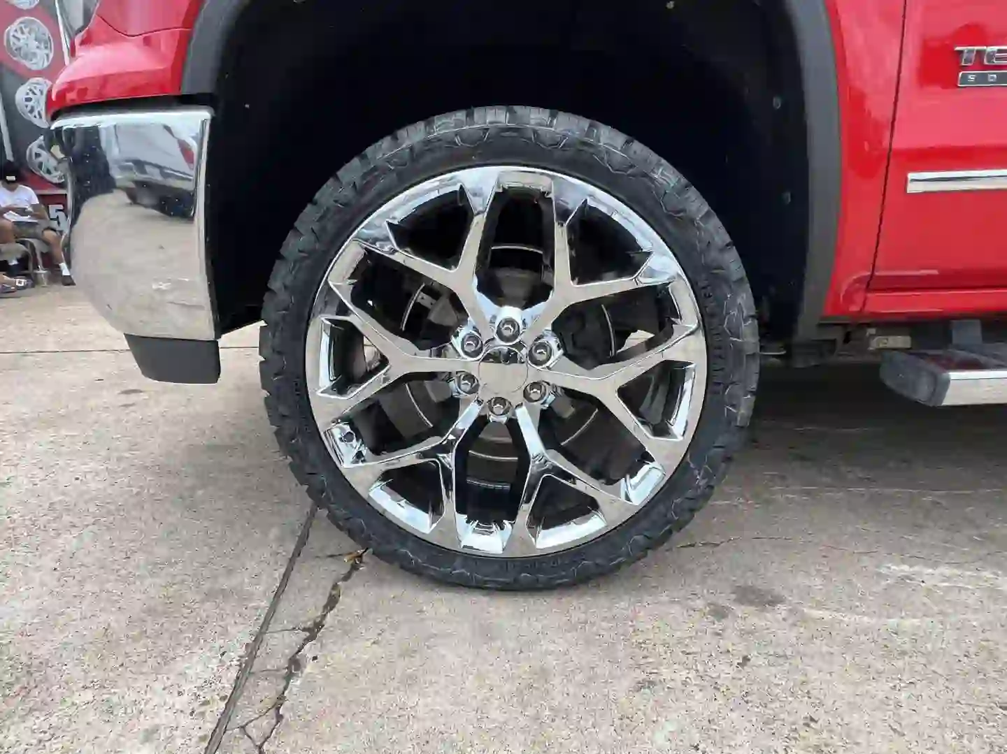 Scene diagram1 of casting aluminum alloy snowflake style 18-24 inch chrome silver wheels for Chevy Silverado Suburban Tahoe Z71 GMC Sieer