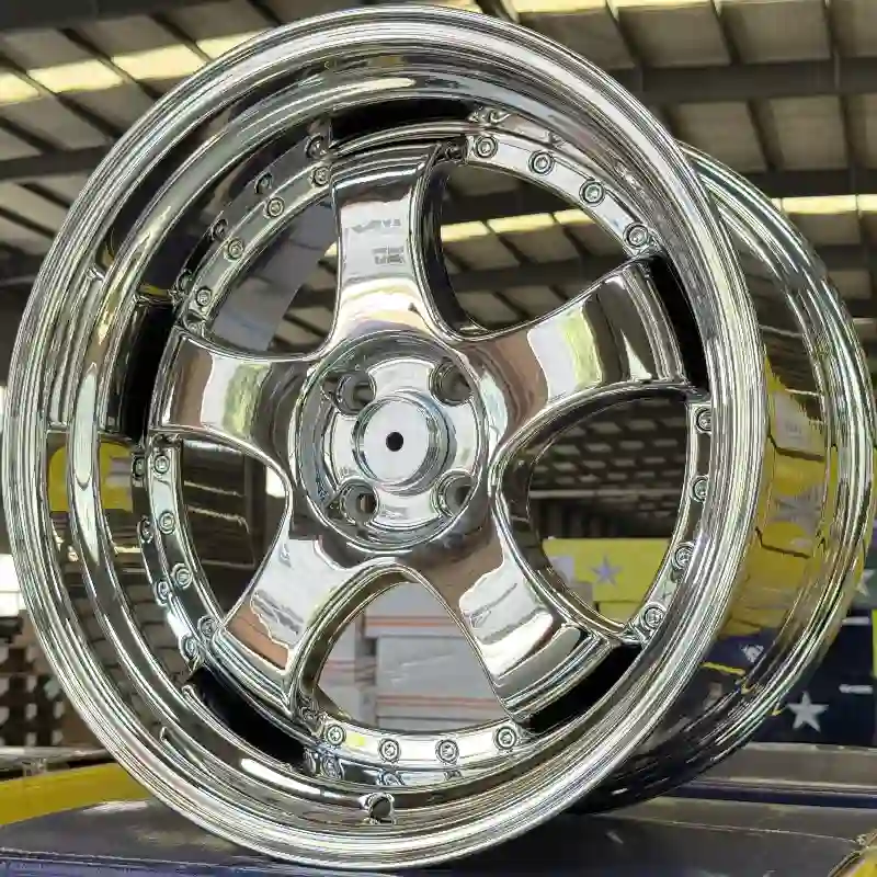 Real shot right view of deep dish 5-spoke 18 inch cast aluminum wheels for Toyota Prius 2018