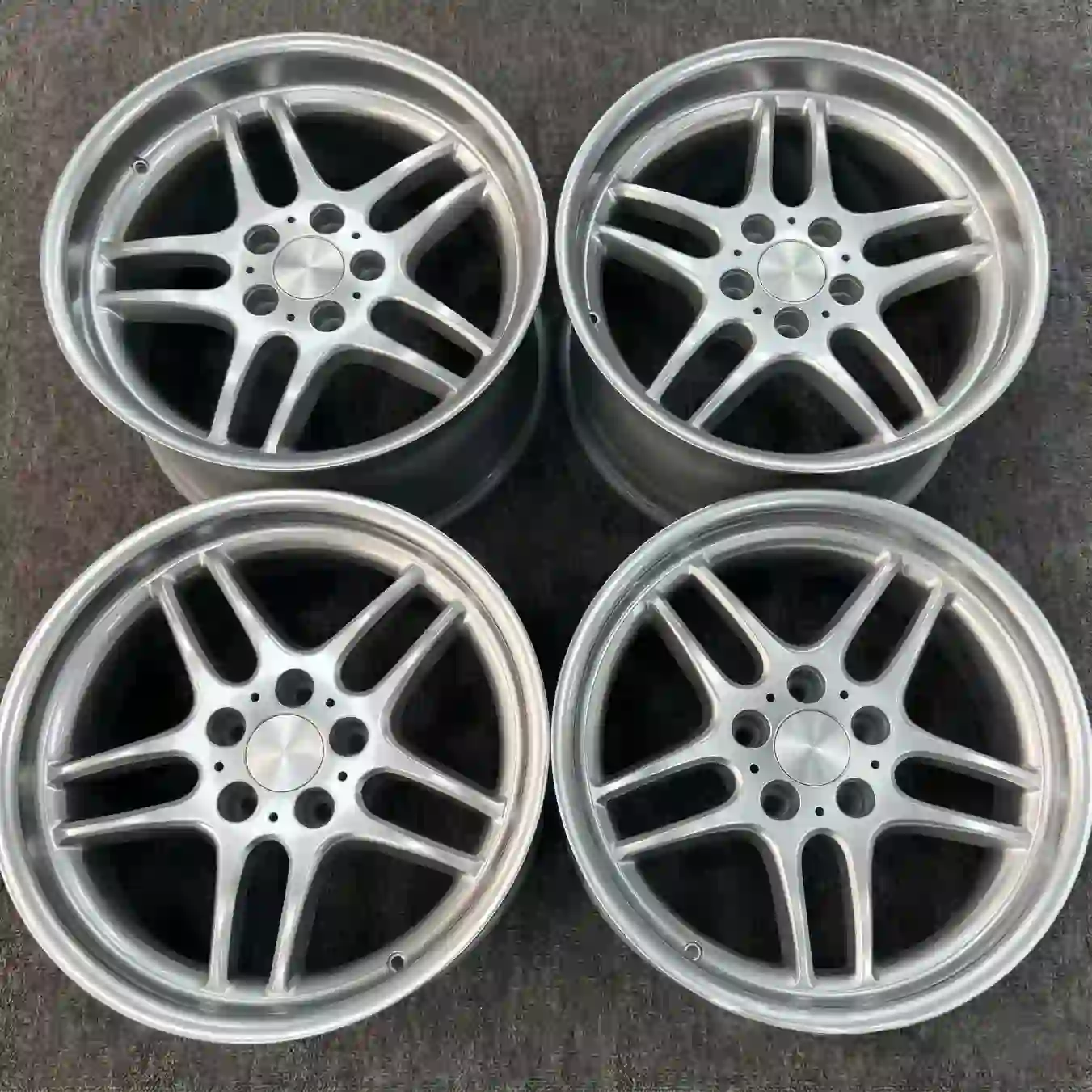 Real photo top view of 16 17 18 19 inch cast aluminum alloy wheels PCD 5X120mm for BMW M5 M4 M3 F10 E60 E61 E39 F90 E39 E38