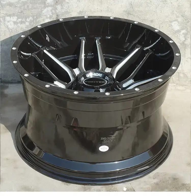 Top view of new deep concave cast aluminum off-road wheels for Toyota Chevy GMC rims