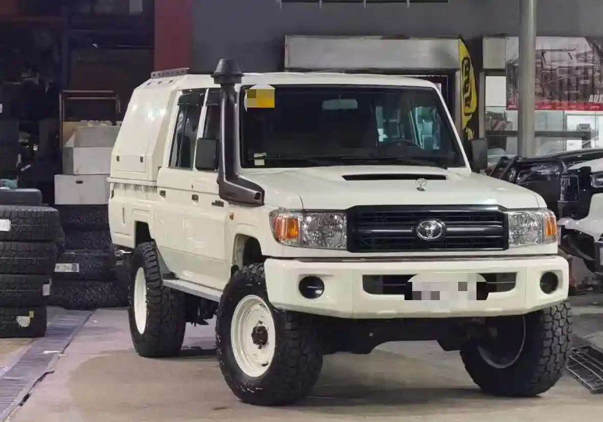 Real scene diagram of aluminum offroad pickup white wheels 17inch 5x127 6x139.7 5x150 pcd for Toyota Trd