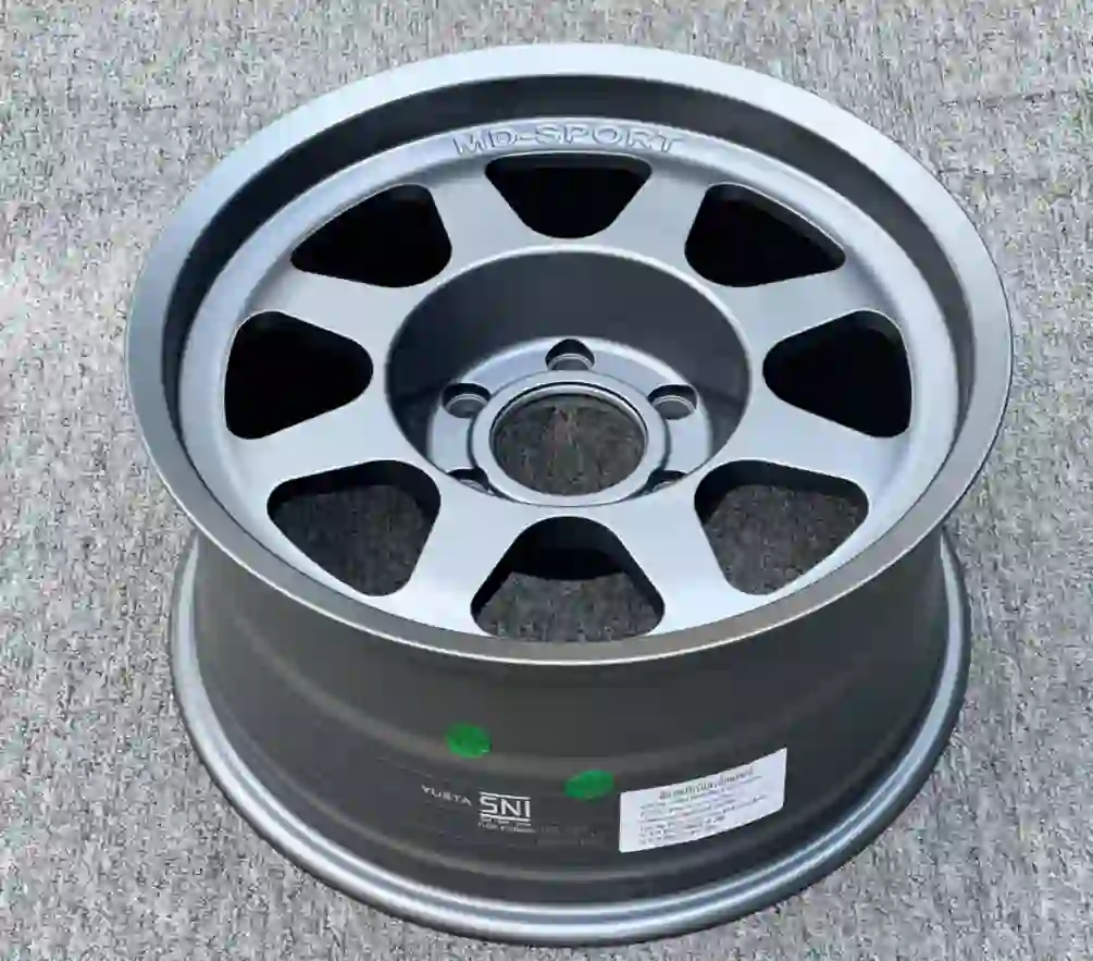 Real photo front view of offroad 4x4 SUV 18inch silver wheels for FJ Pajero Runner Isuzu and Tank 300 rims