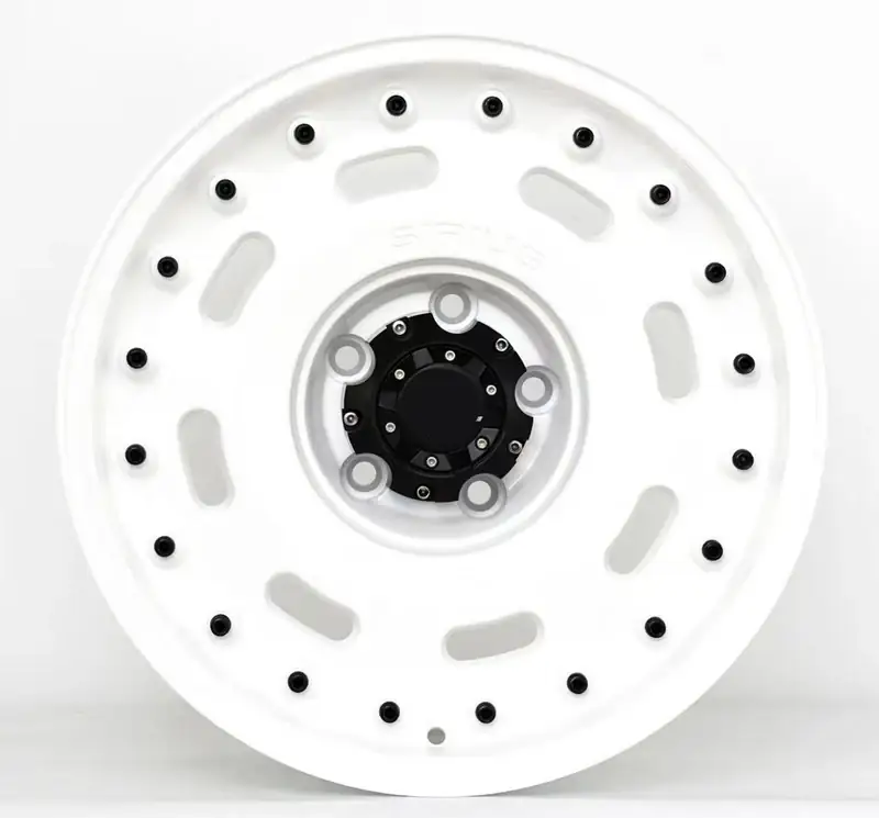 Front view of forged negative pcd120mm 139.7mm offroad white wheels for Jeep Wrangler and Chevy Colorado