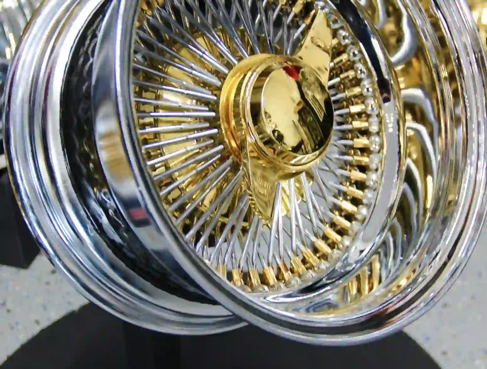 Real detail Figure 2:spoke wire wheels 13 to 18inch 100 114.3 120 139.7 chrome alloy rims for classic Impala,Ford Mustang,VW Beetle,Porsche 911,Toyota Land Cruiser FJ40,BMW 2002