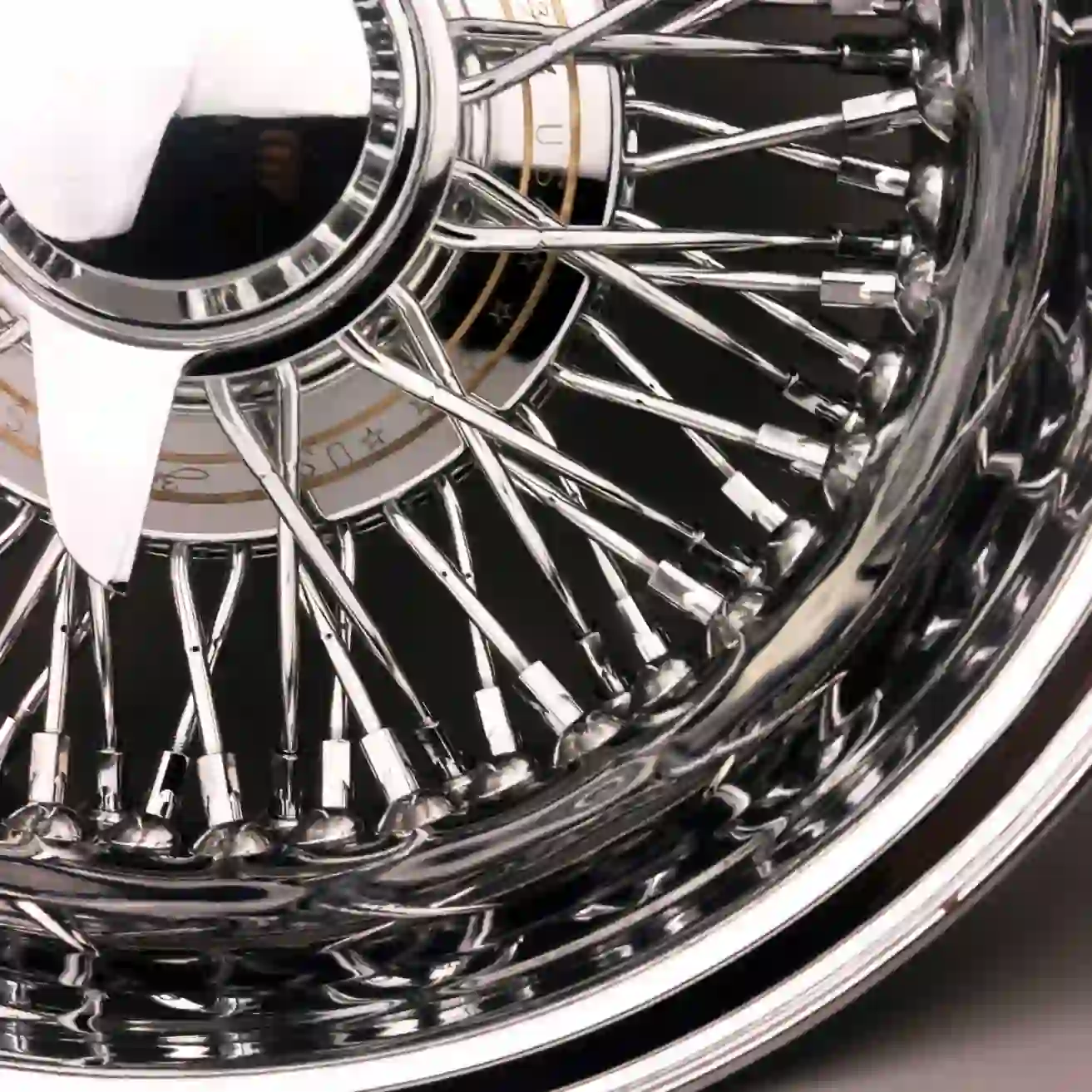 Details on the right:Forged aluminum spoke wire wheels 13-24inch 5X100 5X120 for Toyota GR Supra Lexus LC500 Chevrolet Corvette C7/C8